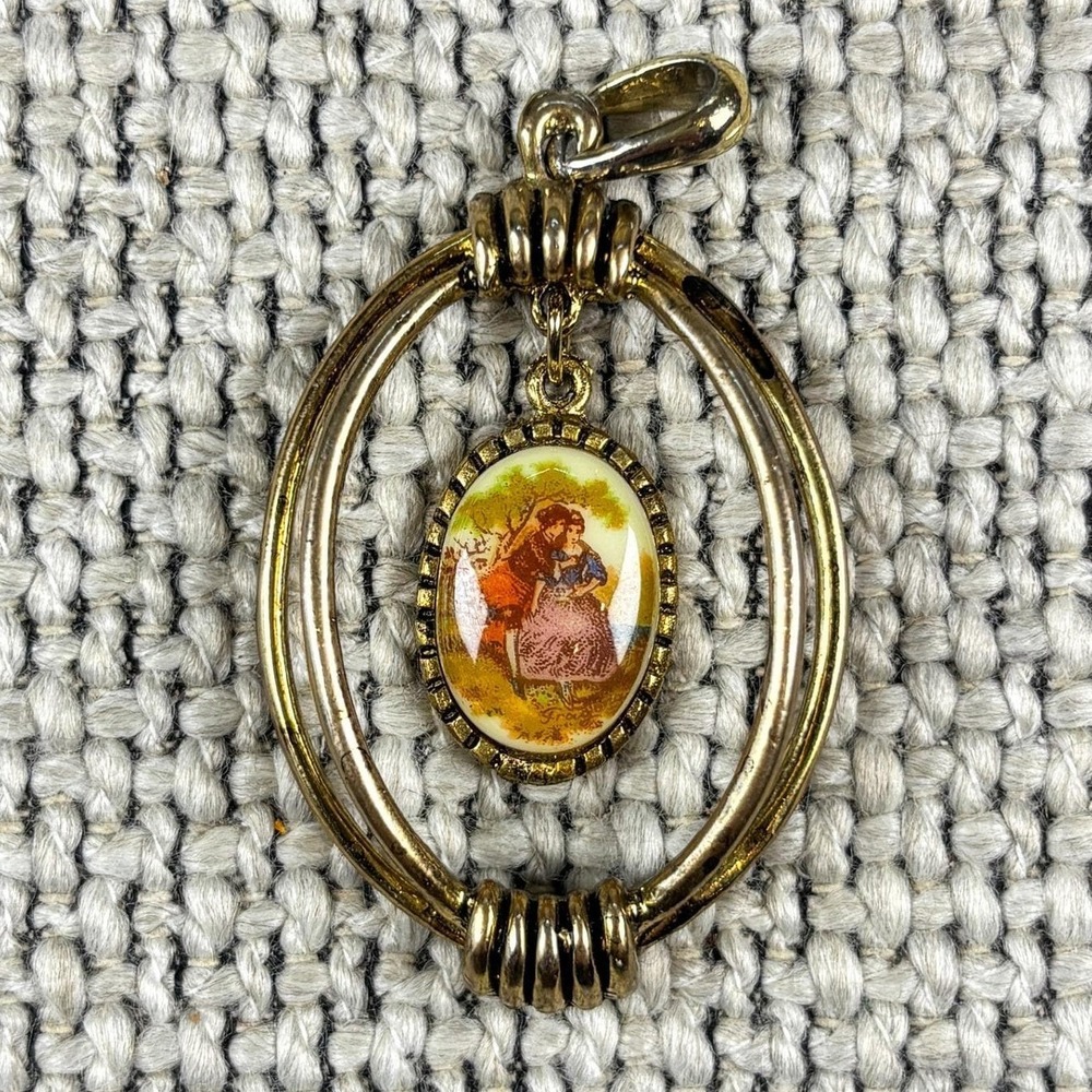 Vintage Romantic Gold Fragonard Limoges Porcelain Courting Couple Pendant